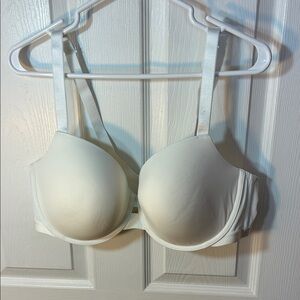 Deesse Lingerie Penningtons Elegant White padded t-shirt Women's Bra size 40DDD